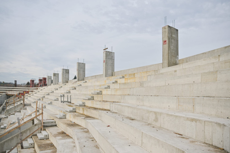 GALERIE: Stavba nového fotbalového stadionu v Hradci Králové