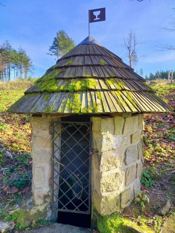 Javořice, Studánka Páně a Velký Pařezitý rybník
