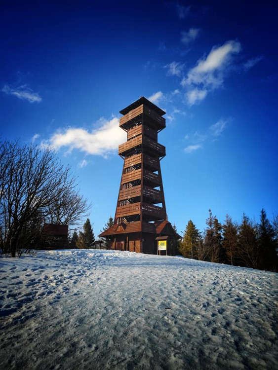 FOTOGALERIE: Velký Javorník v létě i v zimě