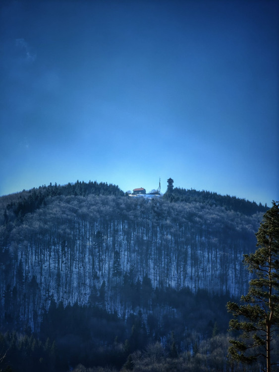 FOTOGALERIE: Velký Javorník v létě i v zimě
