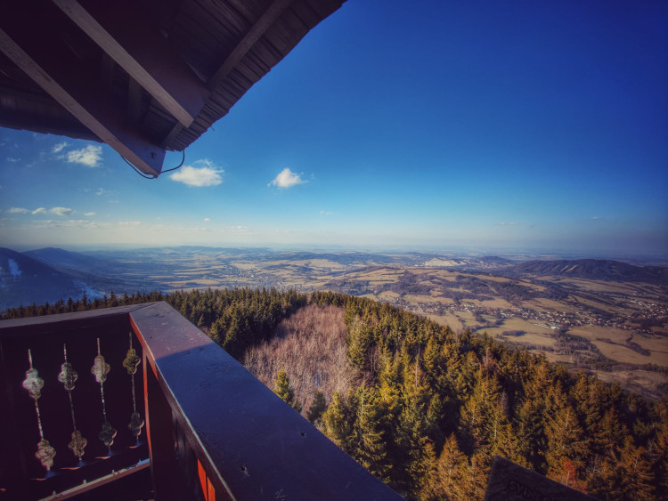 FOTOGALERIE: Velký Javorník v létě i v zimě