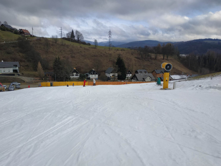 FOTOGALERIE: První lyžování v Branné