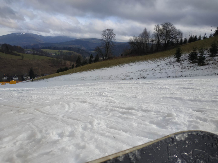 FOTOGALERIE: První lyžování v Branné