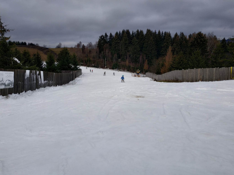 FOTOGALERIE: První lyžování v Branné