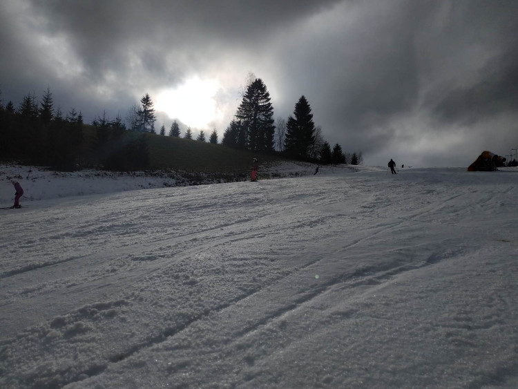 FOTOGALERIE: První lyžování v Branné