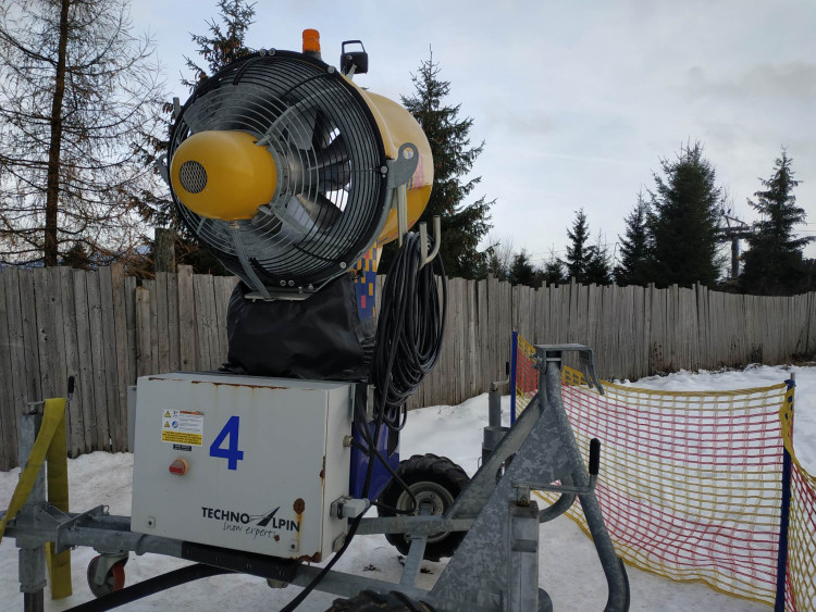 FOTOGALERIE: První lyžování v Branné