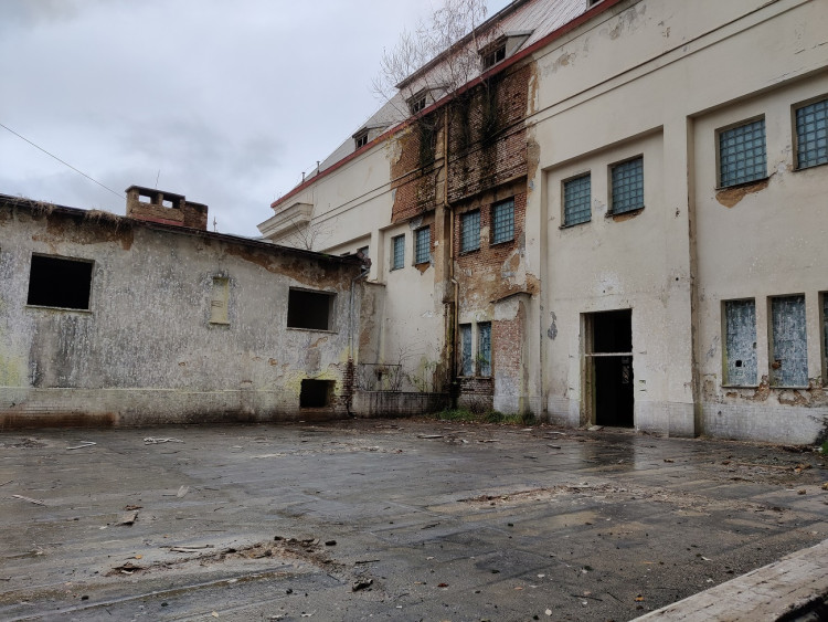 FOTOGALERIE: Zchátralé městské lázně v centru Plzně