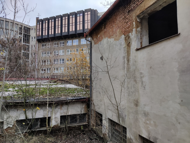 FOTOGALERIE: Zchátralé městské lázně v centru Plzně