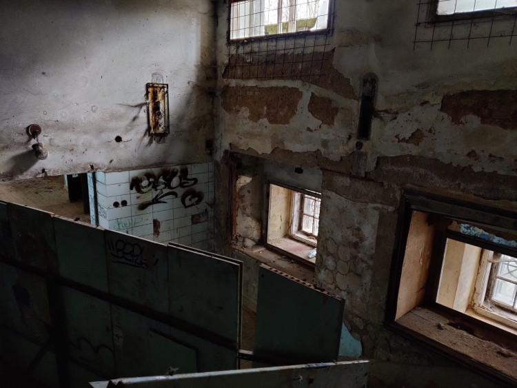 FOTOGALERIE: Zchátralé městské lázně v centru Plzně