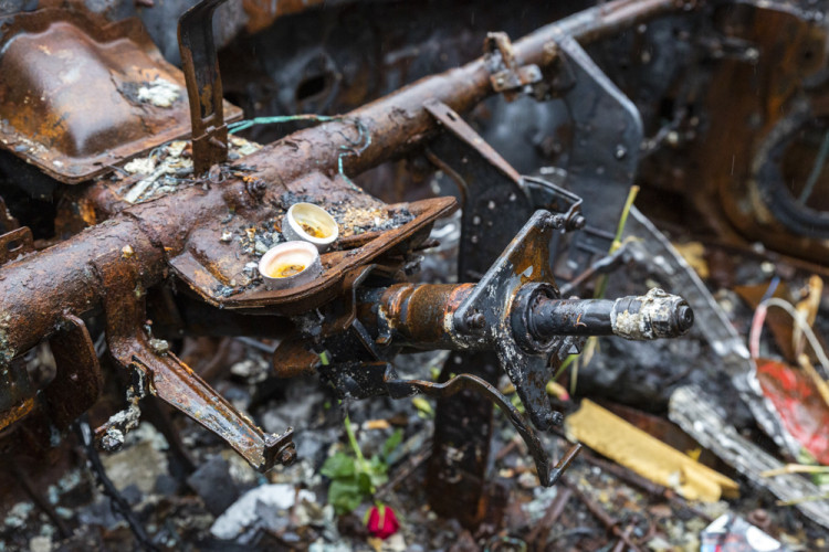 FOTOGALERIE: Válku na Ukrajině připomínají v Olomouci zdevastovaná auta