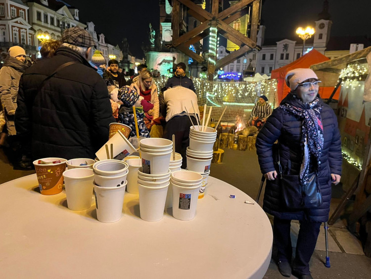 GALERIE: První víkend na vánočních trzích v Hradci Králové