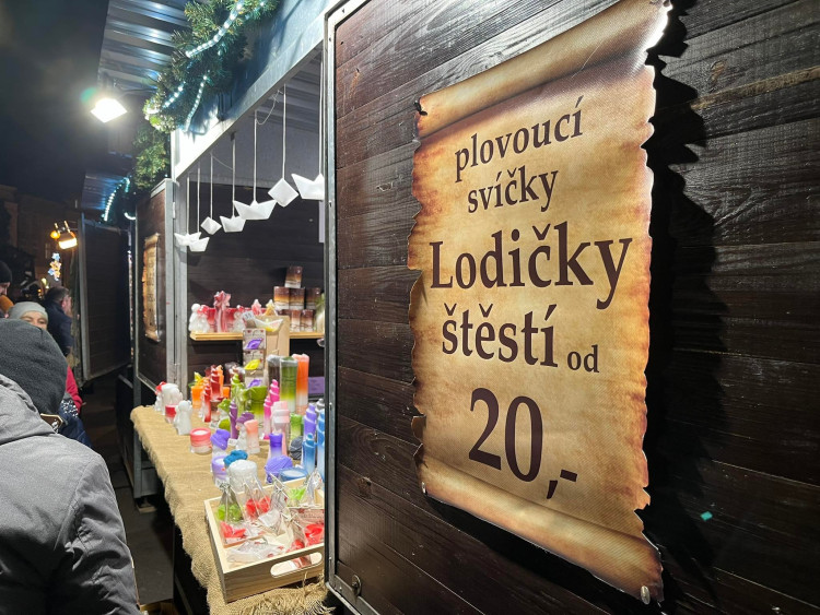 GALERIE: První víkend na vánočních trzích v Hradci Králové