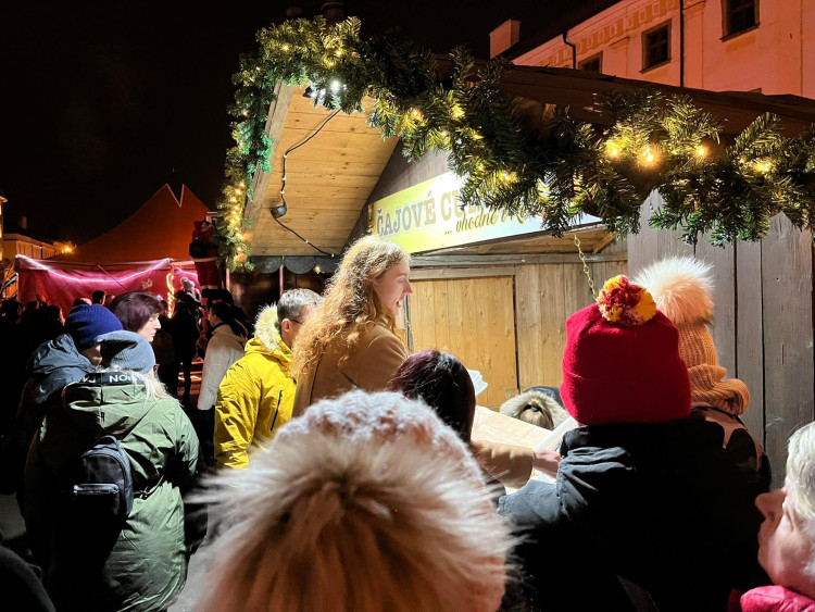 GALERIE: První víkend na vánočních trzích v Hradci Králové