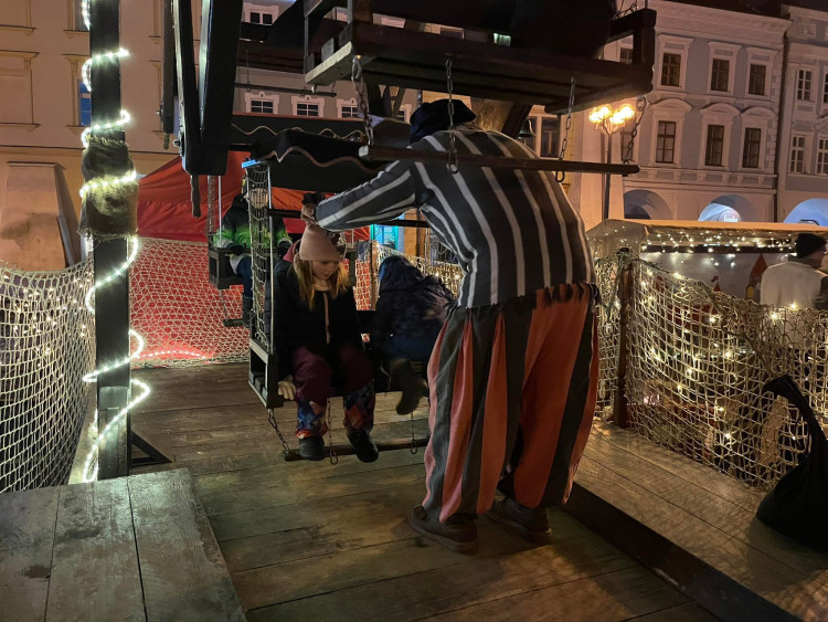 GALERIE: První víkend na vánočních trzích v Hradci Králové