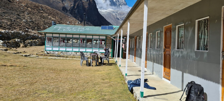 FOTOGALERIE: SAMA V NEPÁLU:  Cho Oyu střídá Mount Everest