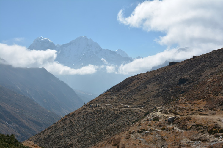FOTOGALERIE: SAMA V NEPÁLU:  Cho Oyu střídá Mount Everest