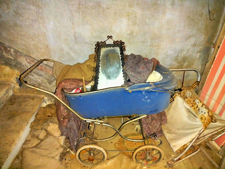 Tajemný dům zakletý v čase