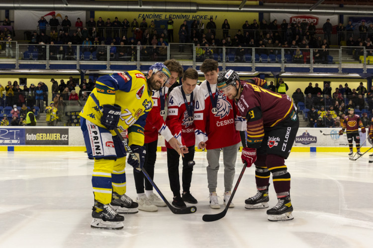 FOTOGALERIE: Vicemistři světa z Přerova rozdávali podpisy na domovském zimáku