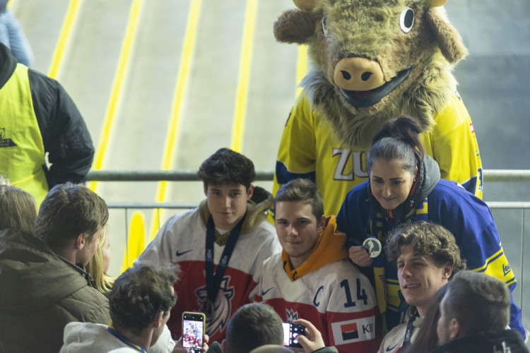 FOTOGALERIE: Vicemistři světa z Přerova rozdávali podpisy na domovském zimáku