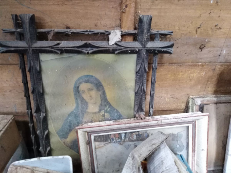 Drobnosti z opuštěných domů na Vysočině