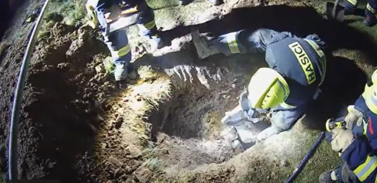 FOTOGALERIE: Záchrana fenky Kiry