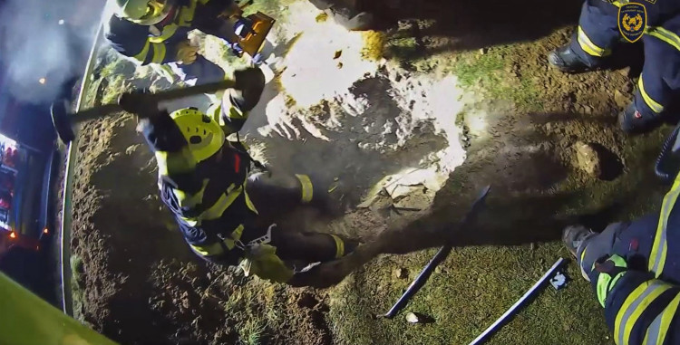 FOTOGALERIE: Záchrana fenky Kiry