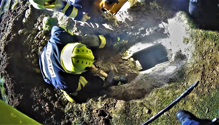 FOTOGALERIE: Záchrana fenky Kiry