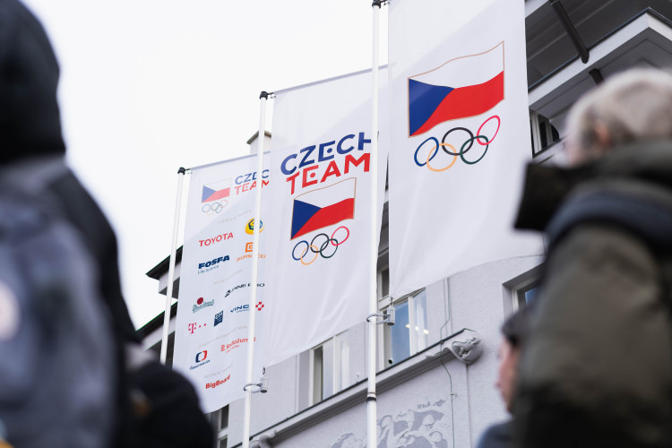 FOTOGALERIE: Ne Rusům na olympiádě! Lidé protestovali před sídlem olympijského výboru