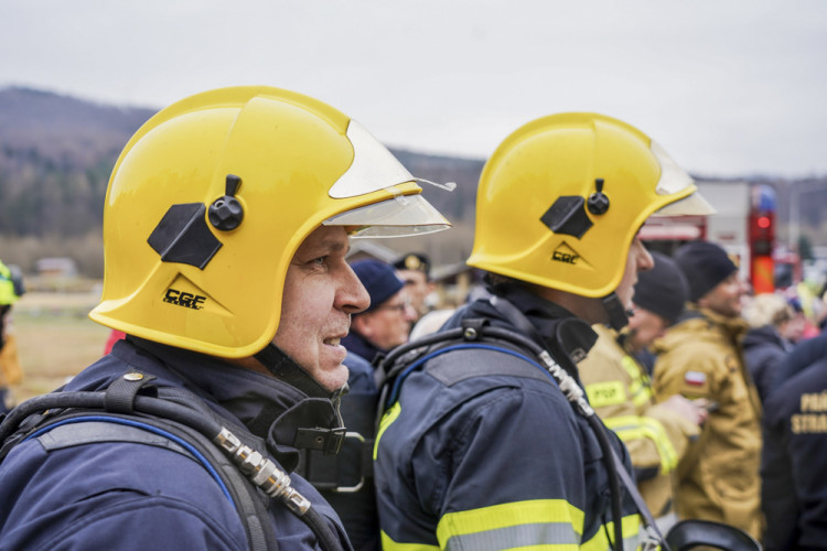 FOTOGALERIE: Rozsáhlé taktické cvičení prověřila schopnosti záchranných složek u havárie cisterny