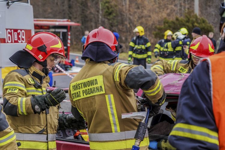 FOTOGALERIE: Rozsáhlé taktické cvičení prověřila schopnosti záchranných složek u havárie cisterny