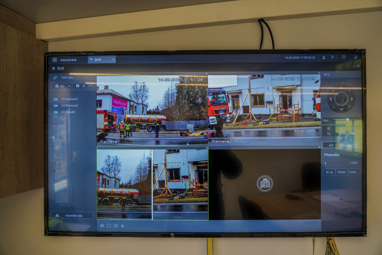 FOTOGALERIE: Rozsáhlé taktické cvičení prověřila schopnosti záchranných složek u havárie cisterny