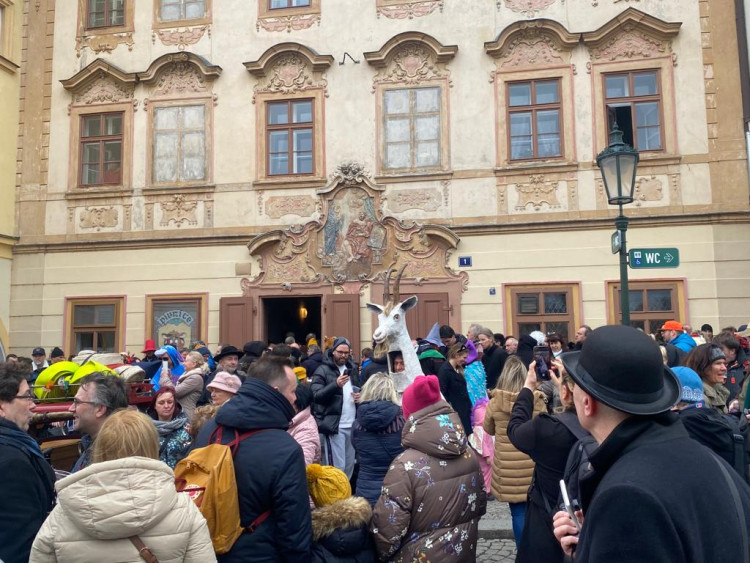 FOTOGALERIE: Masopustní průvod masek na Hradčanech