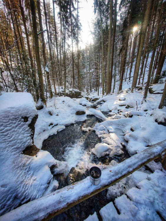FOTOGALERIE: Procházka okolo zasněžených Rešovských vodopádů