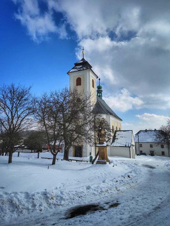 FOTOGALERIE: Procházka okolo zasněžených Rešovských vodopádů