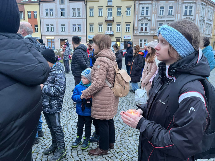 GALERIE: Uctění památky obětí války na Ukrajině v Hradci Králové