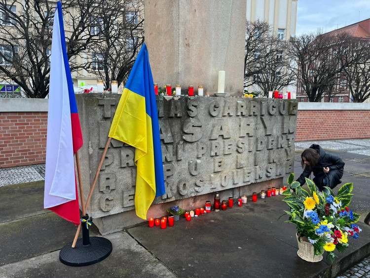 GALERIE: Uctění památky obětí války na Ukrajině v Hradci Králové