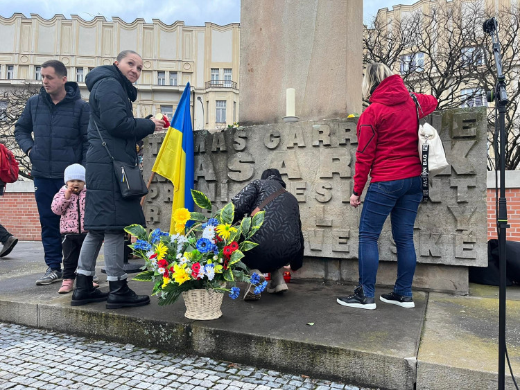 GALERIE: Uctění památky obětí války na Ukrajině v Hradci Králové