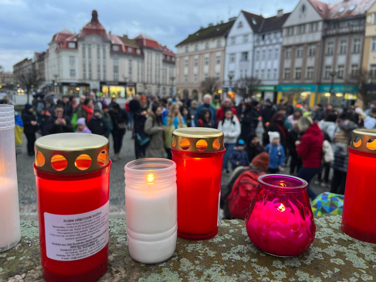 GALERIE: Uctění památky obětí války na Ukrajině v Hradci Králové