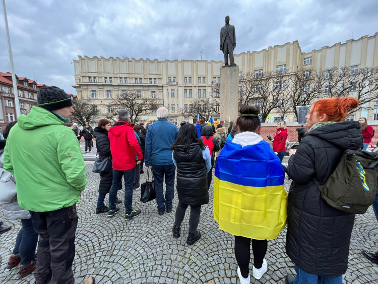 GALERIE: Uctění památky obětí války na Ukrajině v Hradci Králové