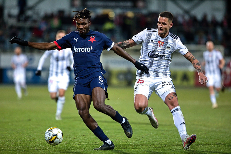 Fotbalová senzace. Dynamo obralo o všechny body Slavii, doma rozhodl Adediran