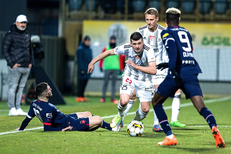 Fotbalová senzace. Dynamo obralo o všechny body Slavii, doma rozhodl Adediran