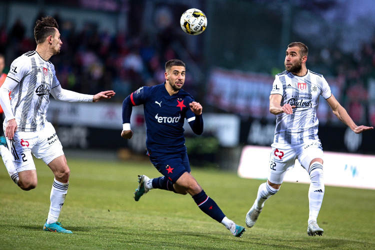 Fotbalová senzace. Dynamo obralo o všechny body Slavii, doma rozhodl Adediran