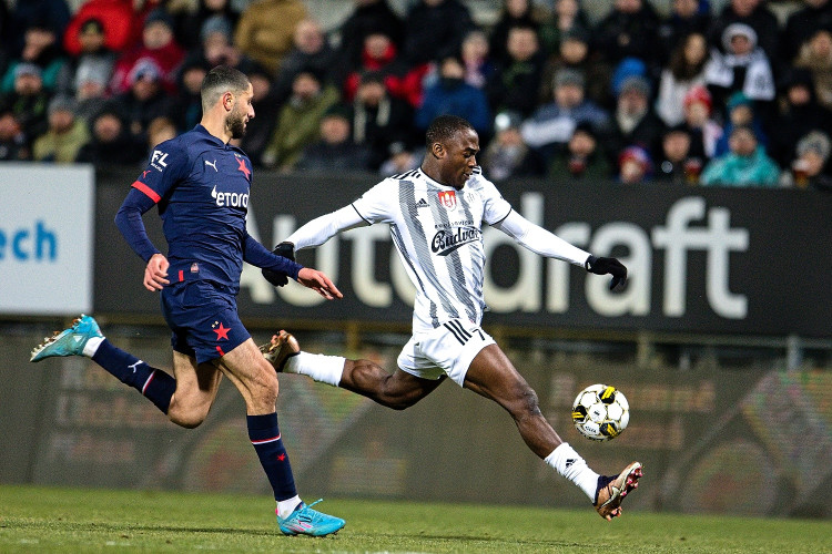 Fotbalová senzace. Dynamo obralo o všechny body Slavii, doma rozhodl Adediran