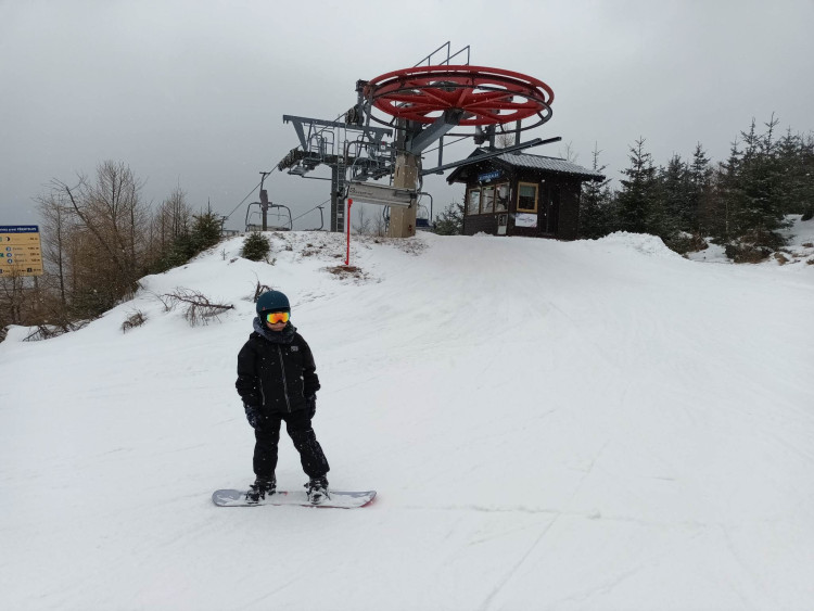 FOTOGALERIE: Jeseníky lákají na jarní lyžování, volné sjezdovky a výlety