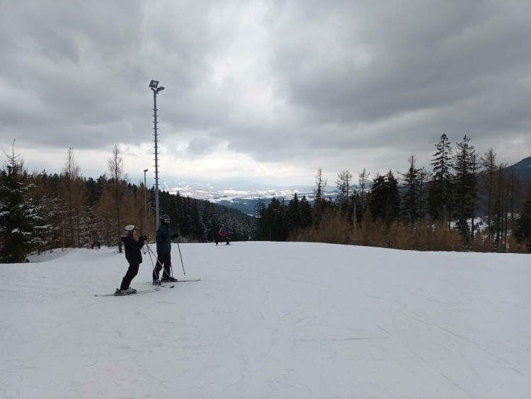 FOTOGALERIE: Jeseníky lákají na jarní lyžování, volné sjezdovky a výlety