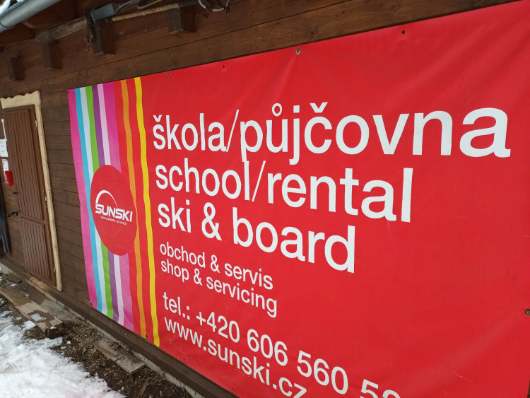 FOTOGALERIE: Jeseníky lákají na jarní lyžování, volné sjezdovky a výlety