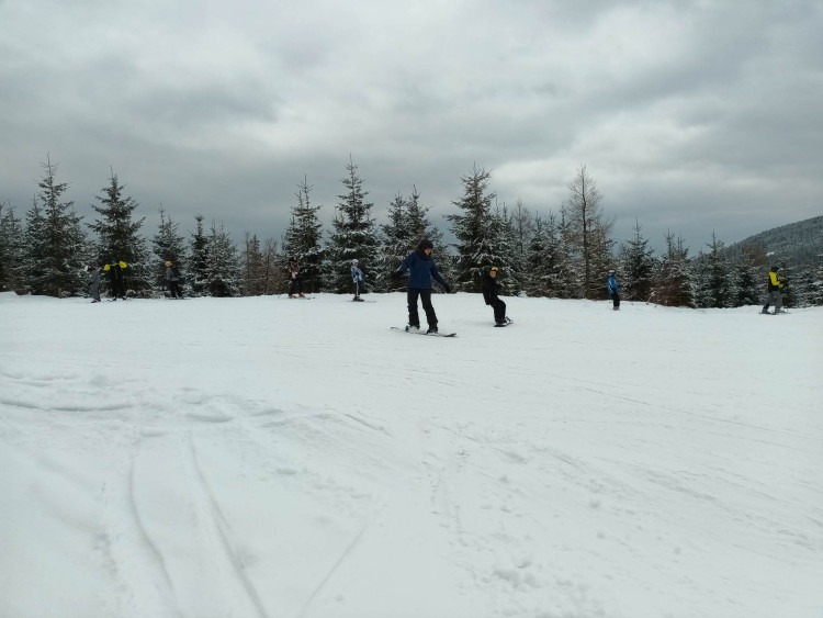 FOTOGALERIE: Jeseníky lákají na jarní lyžování, volné sjezdovky a výlety