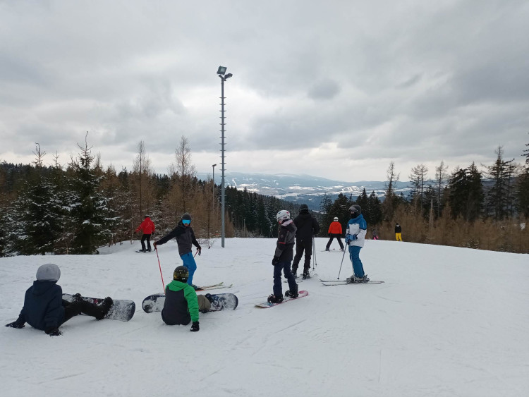 FOTOGALERIE: Jeseníky lákají na jarní lyžování, volné sjezdovky a výlety