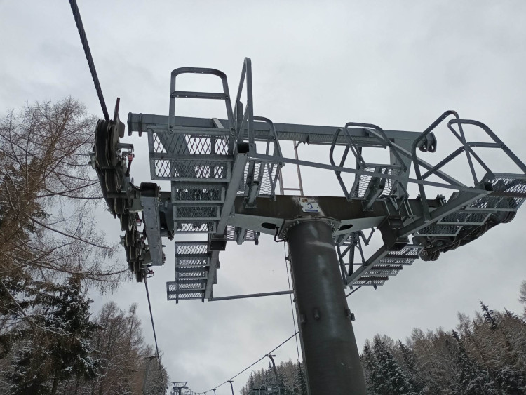 FOTOGALERIE: Jeseníky lákají na jarní lyžování, volné sjezdovky a výlety