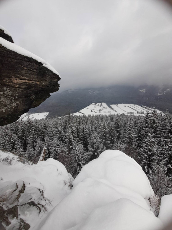 FOTOGALERIE: Jeseníky lákají na jarní lyžování, volné sjezdovky a výlety